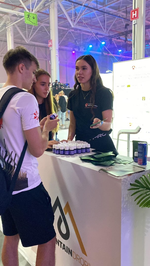Hostess profesioniste la eveniment corporate